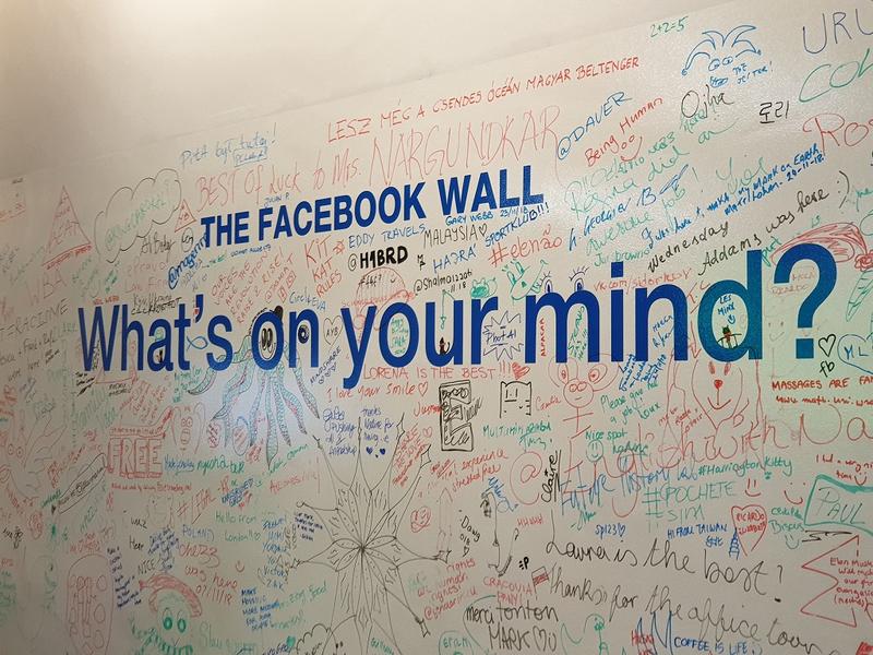 Facebook Wall, Foto: Vlad Barza / HotNews.ro