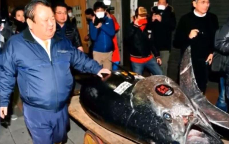 Pret record pentru un ton rosu, Foto: Captura YouTube