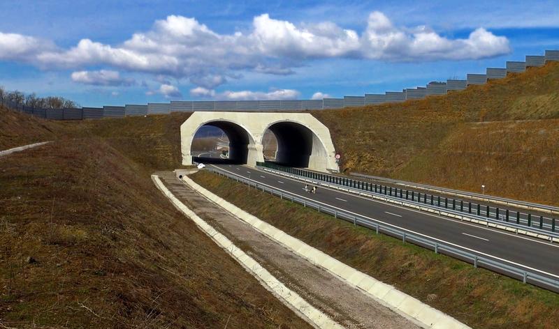 Ecoductul de la Branisca de pe autostrada Lugoj - Deva, Foto: Hotnews