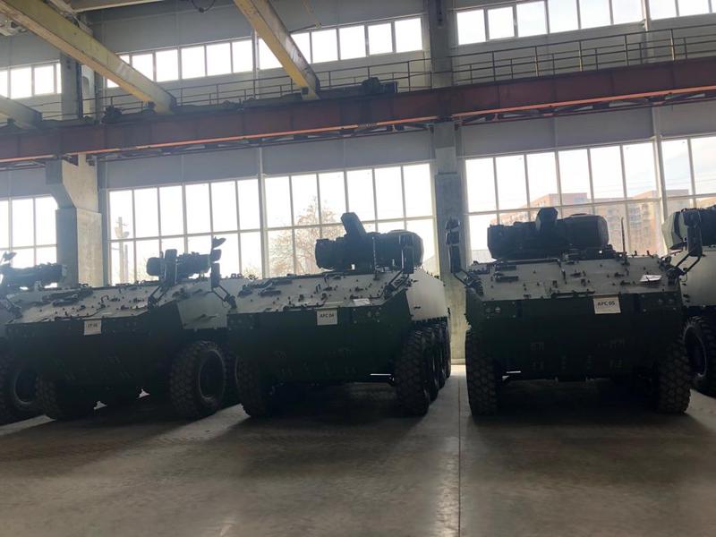 Transportoare Piranha 5 la UMB, Foto: Ministerul Economiei