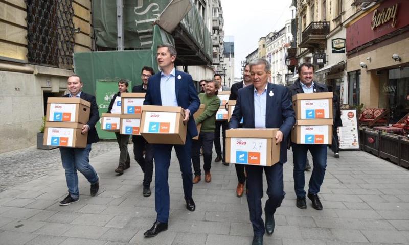 Ciolos si Barna, Foto: PLUS