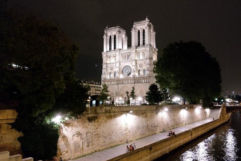 Notre Dame vazuta noaptea, Foto: Adrian Ilincescu/ HotNews.ro