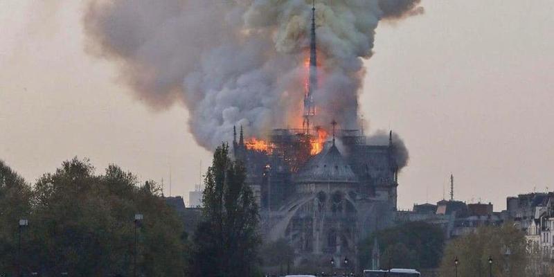 Notre Dame in flacari, Foto: Cristina Beligar