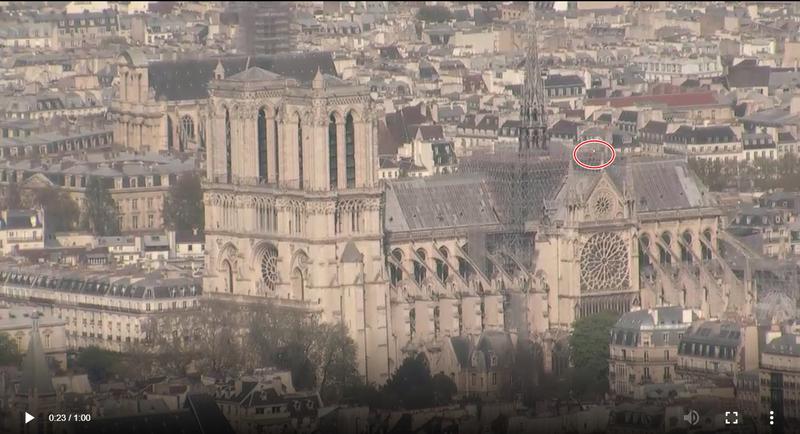 Punct luminos pe Catedrala Notr-Dame, Foto: Captura webcam