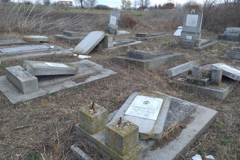 Cimitirul Evreiesc din Husi, vandalizat, Foto: Federatia Comunitatilor Evreiesti