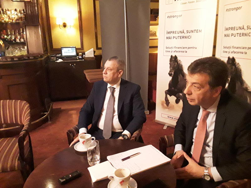 Antonios Mouzas si Cornel Stanescu, CEO și deputy CEO Vista Bank Romania, Foto: Hotnews