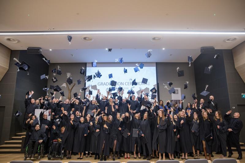 Ceremonie de absolvire, Foto: Cotrugli