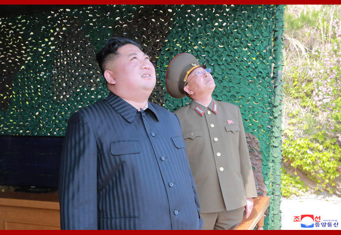 Kim Jong UN, la teste cu rachete in Coreea de Nord, Foto: KCNA