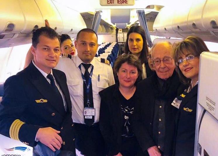 Mihai Sora, pe o cursa Tarom, Foto: Tarom