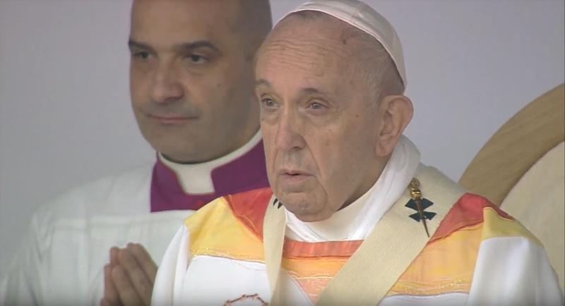 Papa la slujba din Sumuleu, Foto: Captura YouTube