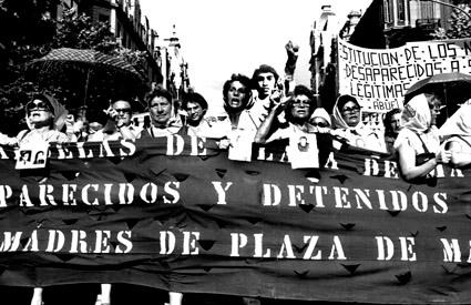 Abuelas de Plaza de Mayo, Foto: Wikipedia