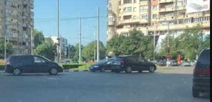 masina in sens invers in sensul giratoriu, Foto: Captura video