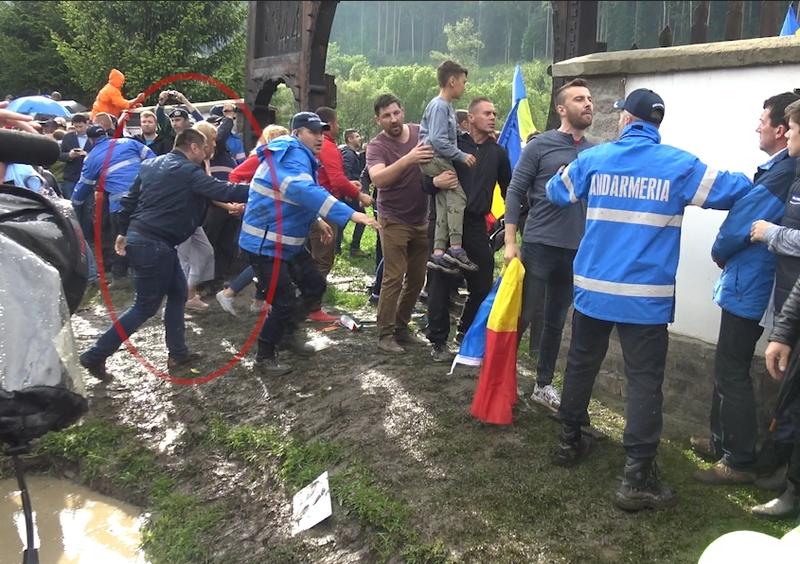 Sebastian Cucos, la Valea Uzului, Foto: Hotnews