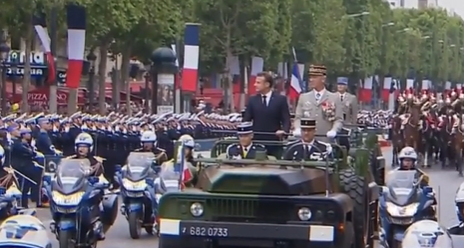 Macron fluierat, Foto: Captura video