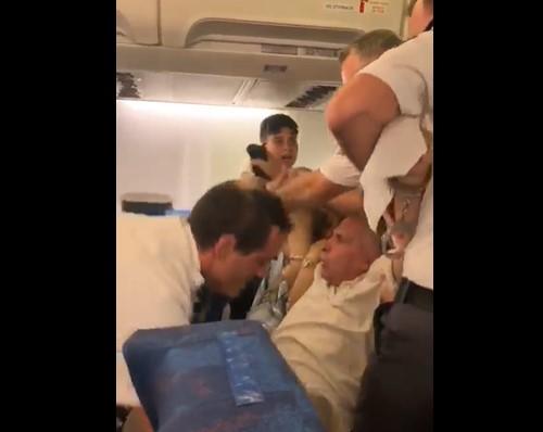Scandal în avion, Foto: Captura video