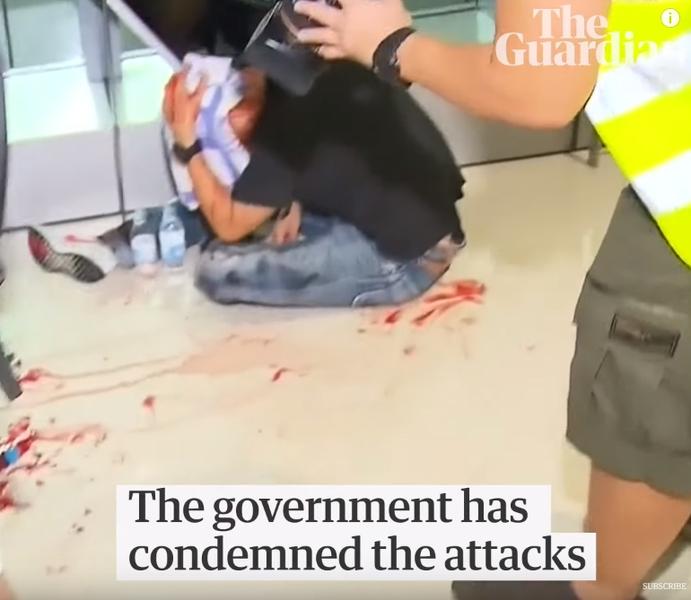 Manifestanti atacati in Hong Kong, Foto: Captura YouTube