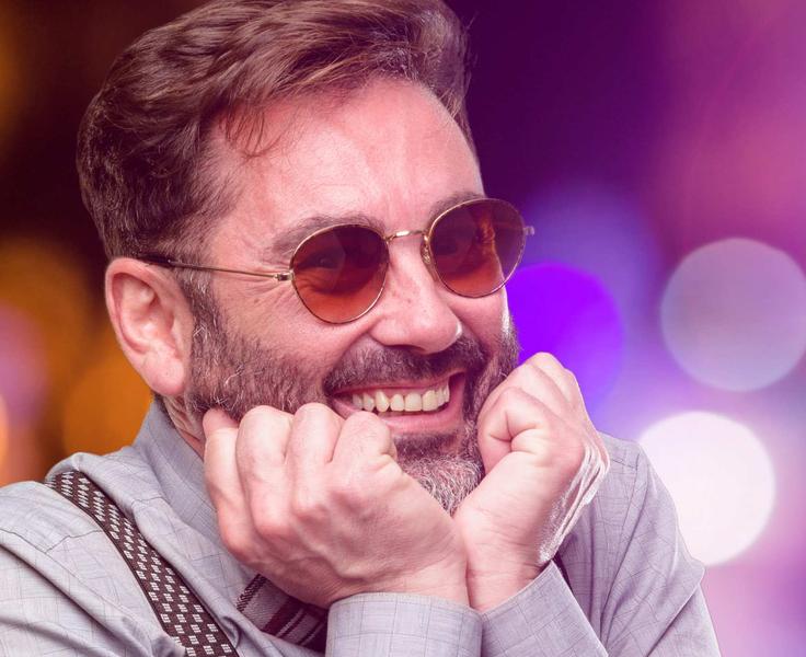 A. Nuntu, Foto: Anuntul Telefonic