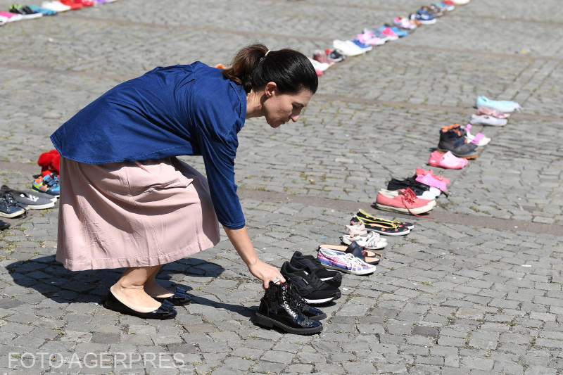 Protest la MAI pentru copiii disparuti, Foto: Agerpres