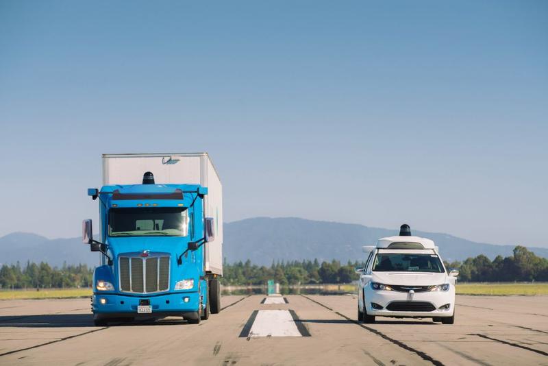 Camion si VAN Pacifica de la Waymo, Foto: Waymo