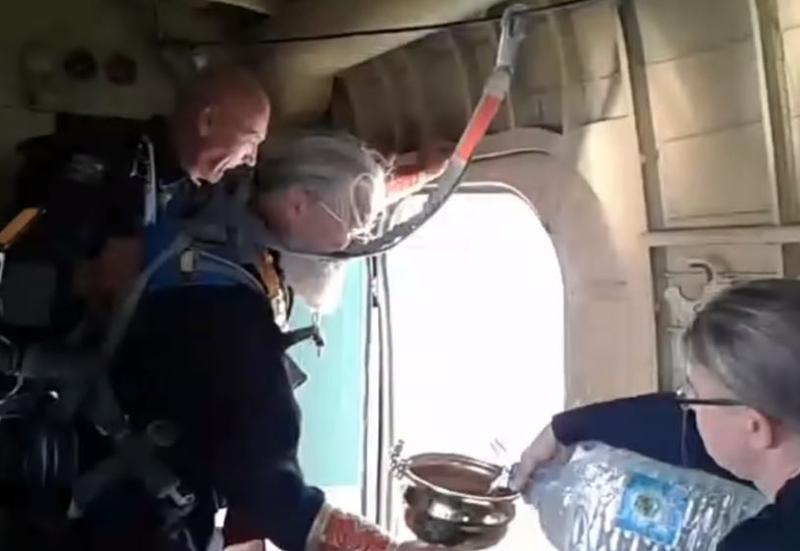 Sfintire din avion în Tver, Foto: Captura YouTube