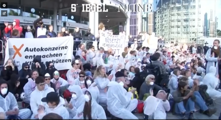 protest la Salonul Auto de la Frankfurt, Foto: Captura video