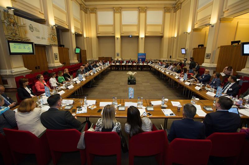 Masa rotundă AmCham , Foto: Hotnews