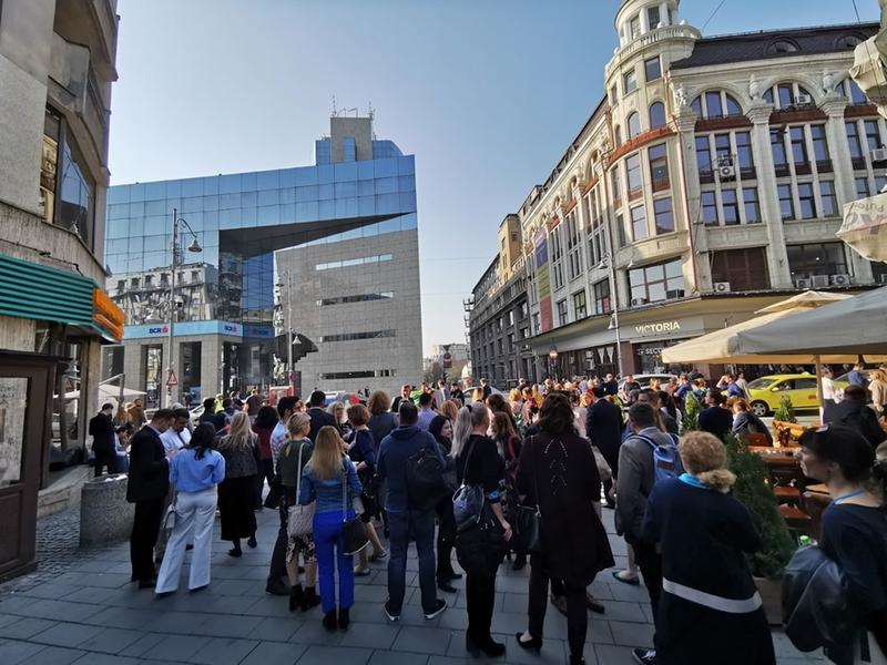 Angajati evacuati din BCR, Foto: Adrian Ilincescu/ HotNews.ro
