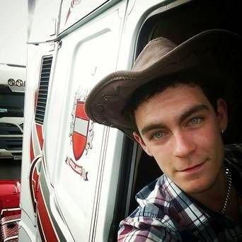 Soferul camionului (sursa foto- twitter), Foto: Hotnews