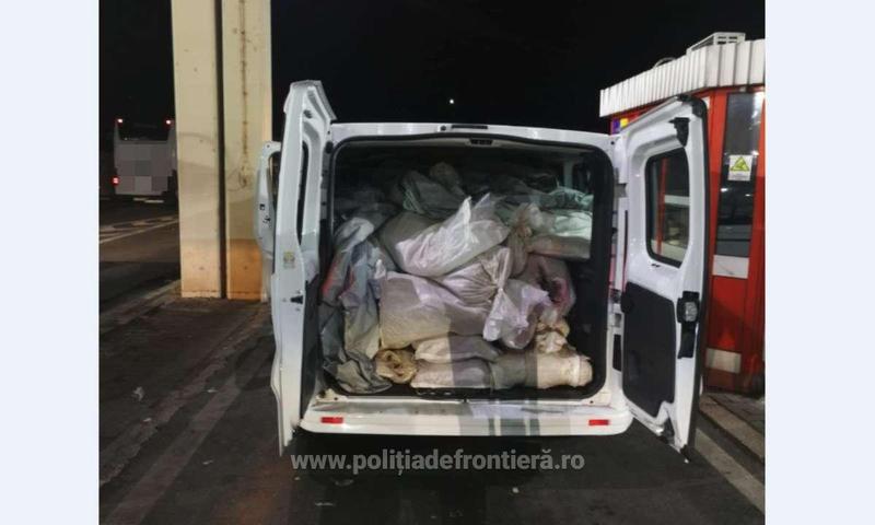 750 kg. de cannabis, Foto: Politia de Frontiera