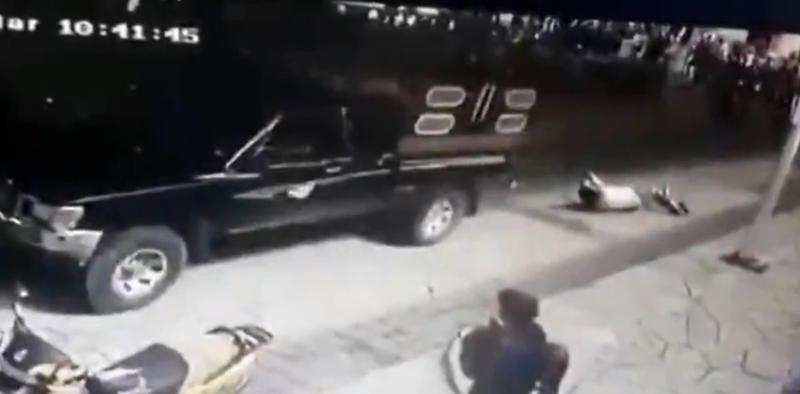 Primarul legat de camion, Foto: Captura YouTube