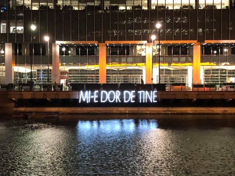 Mesaj românesc în Canary Wharf, Foto: Dan Vasiliu