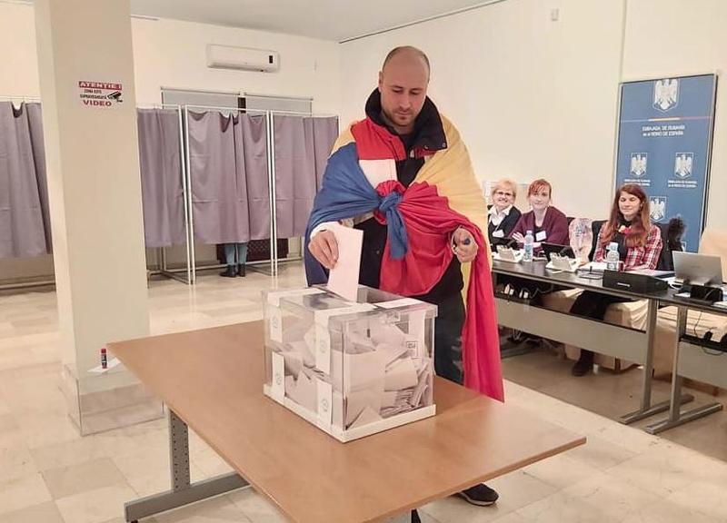 Vot in diaspora (Spania), Foto: Facebook / Ambasada Romaniei in Spania