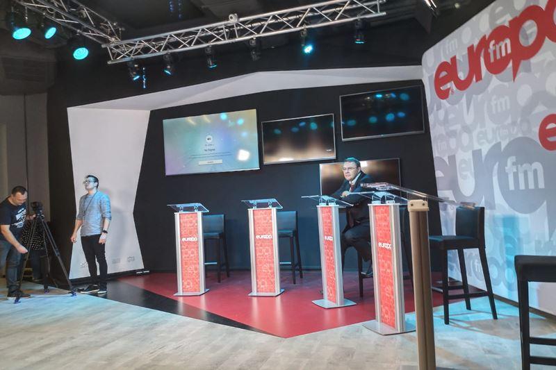 Studioul dezbaterii electorale - Europa FM, Foto: Facebook - Europa FM
