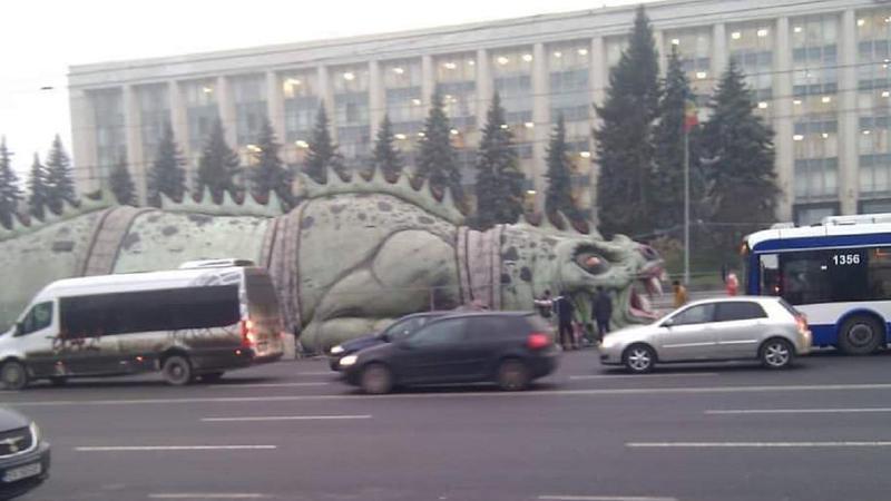 Reptila uriasa la Chisinau, Foto: Сергей Добровольский/kp.md