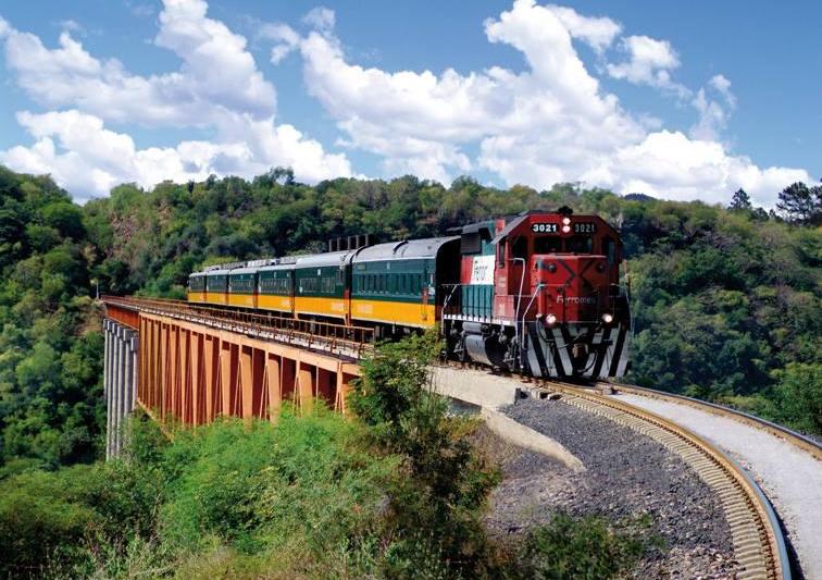 Tren pe singura linie de pasageri din Mexic, Foto: Ferrocarril Chihuahua Pacífico