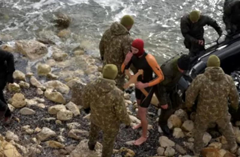 Crucea de Boboteaza, furata de un tanar, Foto: Captura video Facebook