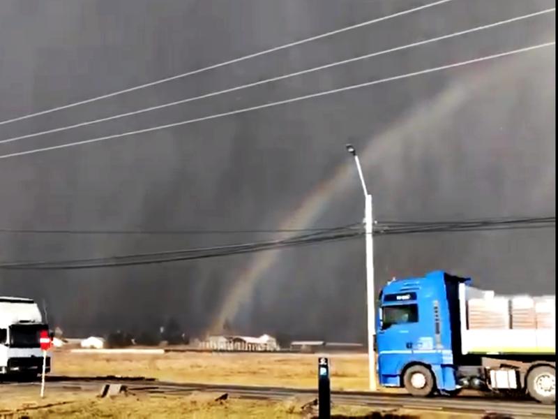 Furtuna de zapada cu curcubeu, Foto: Captura Facebook