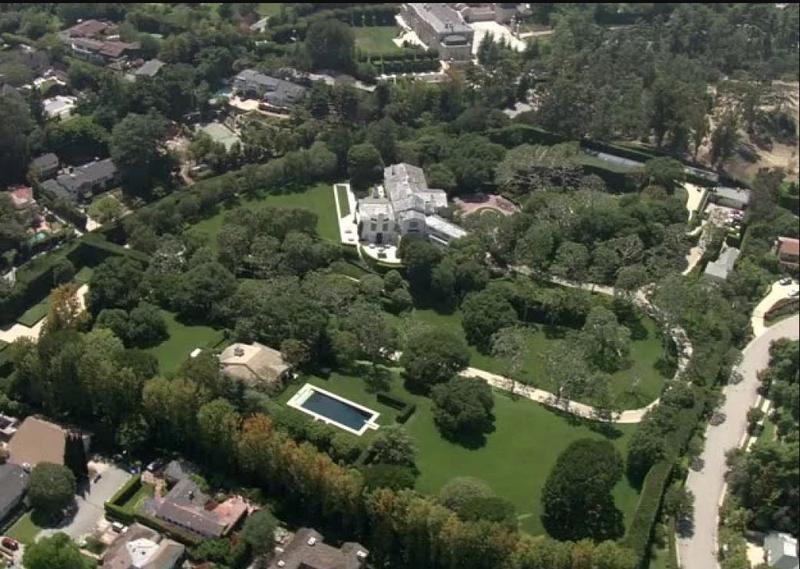 Warner Estate, Foto: Captura YouTube