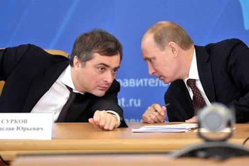 Vladislav Surkov si Vladimir Putin (2012), Foto: archive.government.ru