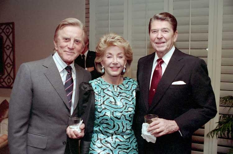 Kirk Douglas alaturi de Ronald Reagan, Foto: Casa Alba