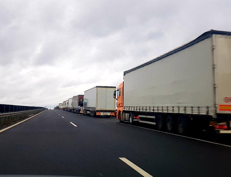 Tiruri asteptand in vama, Foto: HotNews / Claudia Pirvoiu