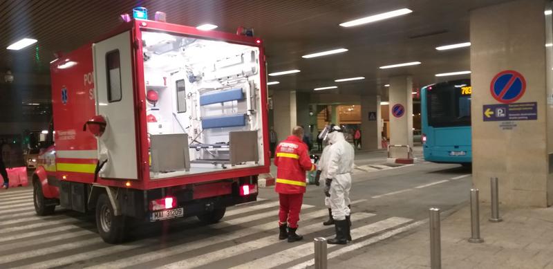 Coronavirus - București, aeroport, Foto: Hotnews
