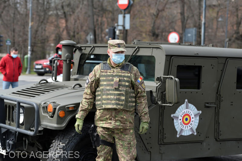 Militari pe strada in Capitala, Foto: AGERPRES