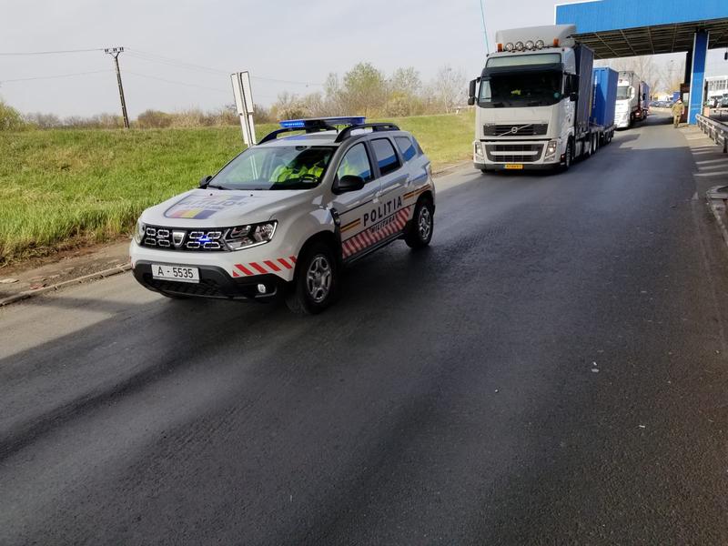 Convoi de camioane cu spitalul modular al armatei, Foto: MApN