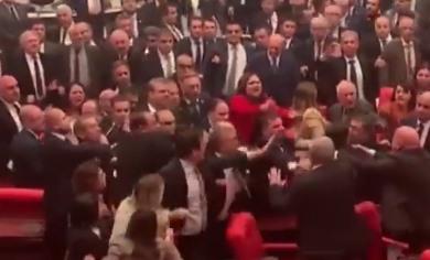 parlamentari turci , Foto: Captura video