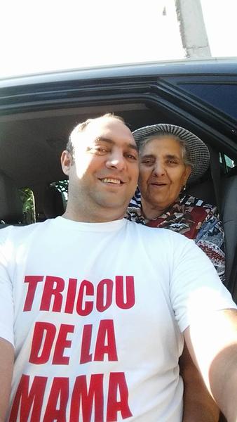 Gelu Duminică și mama lui, modelul lui de viață, Foto: arhiva personala