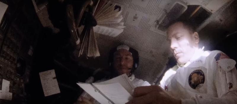 Astronautii de pe Apollo 13 fac calcule, Foto: NASA