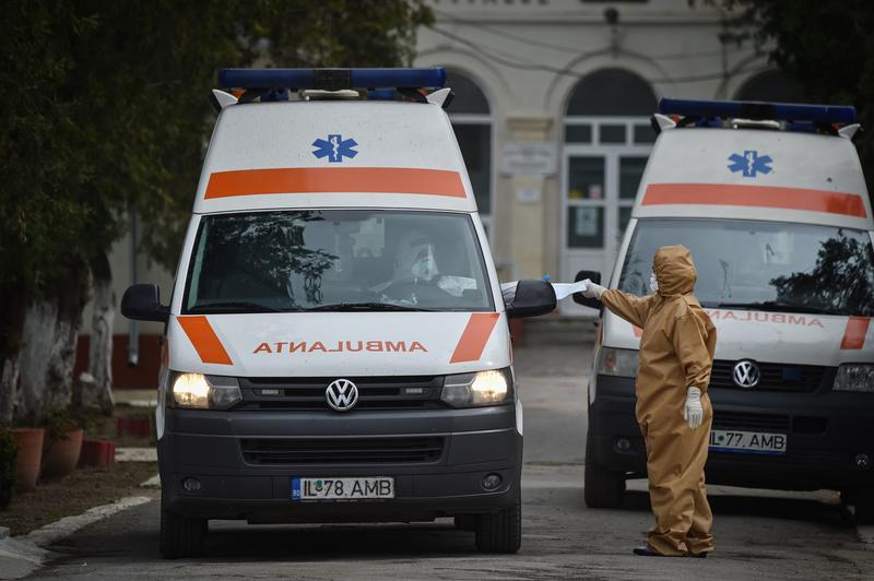 Ambulante in epidemia de coronavirus, Foto: Daniel MIHAILESCU / AFP / Profimedia