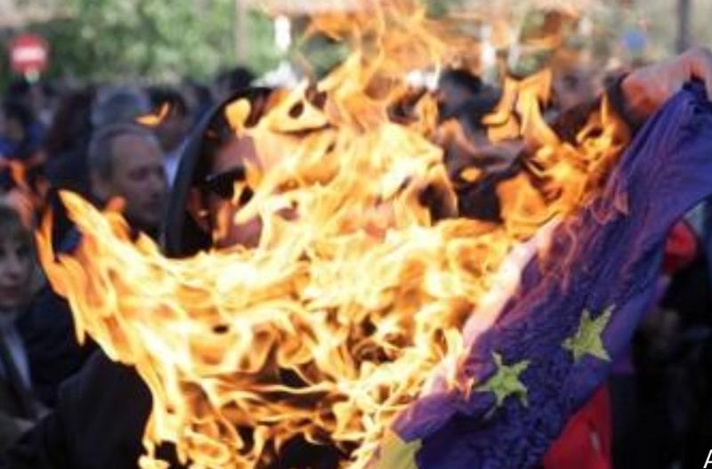 Steagul UE, incendiat (screenshot), Foto: Hotnews