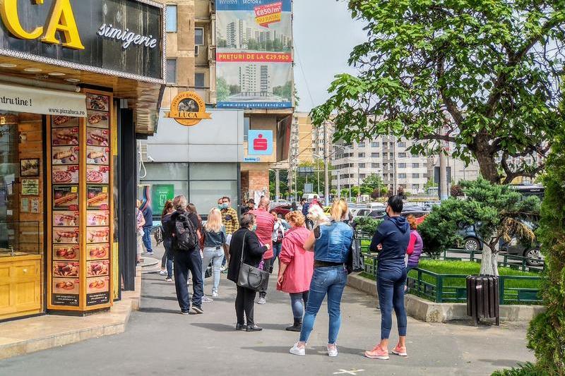 Coada la banca, Foto: Hotnews